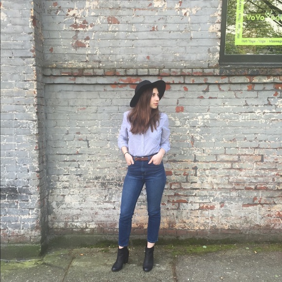 Meet your Posher, Sophie - Picture 3 of 4